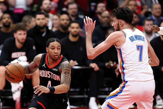 艾米-乌度卡:火箭会考虑转正戴维森,但也在关注买断市场的情况