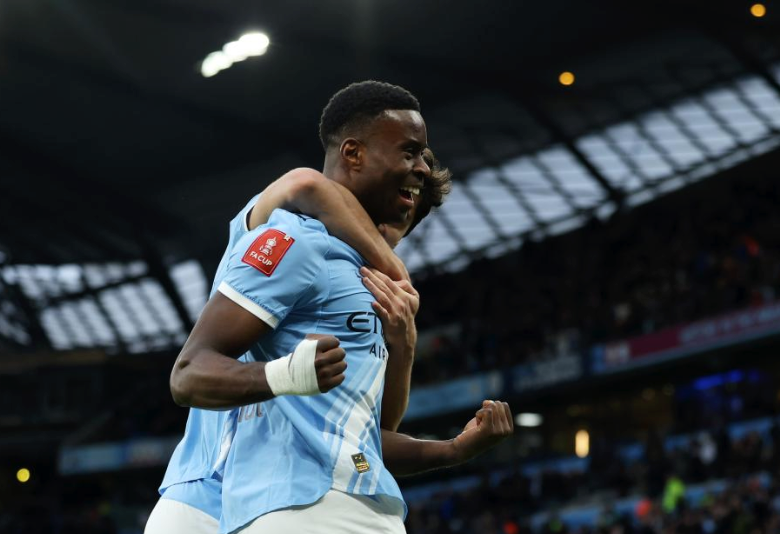 足总杯-格伊替补建功 曼城2-